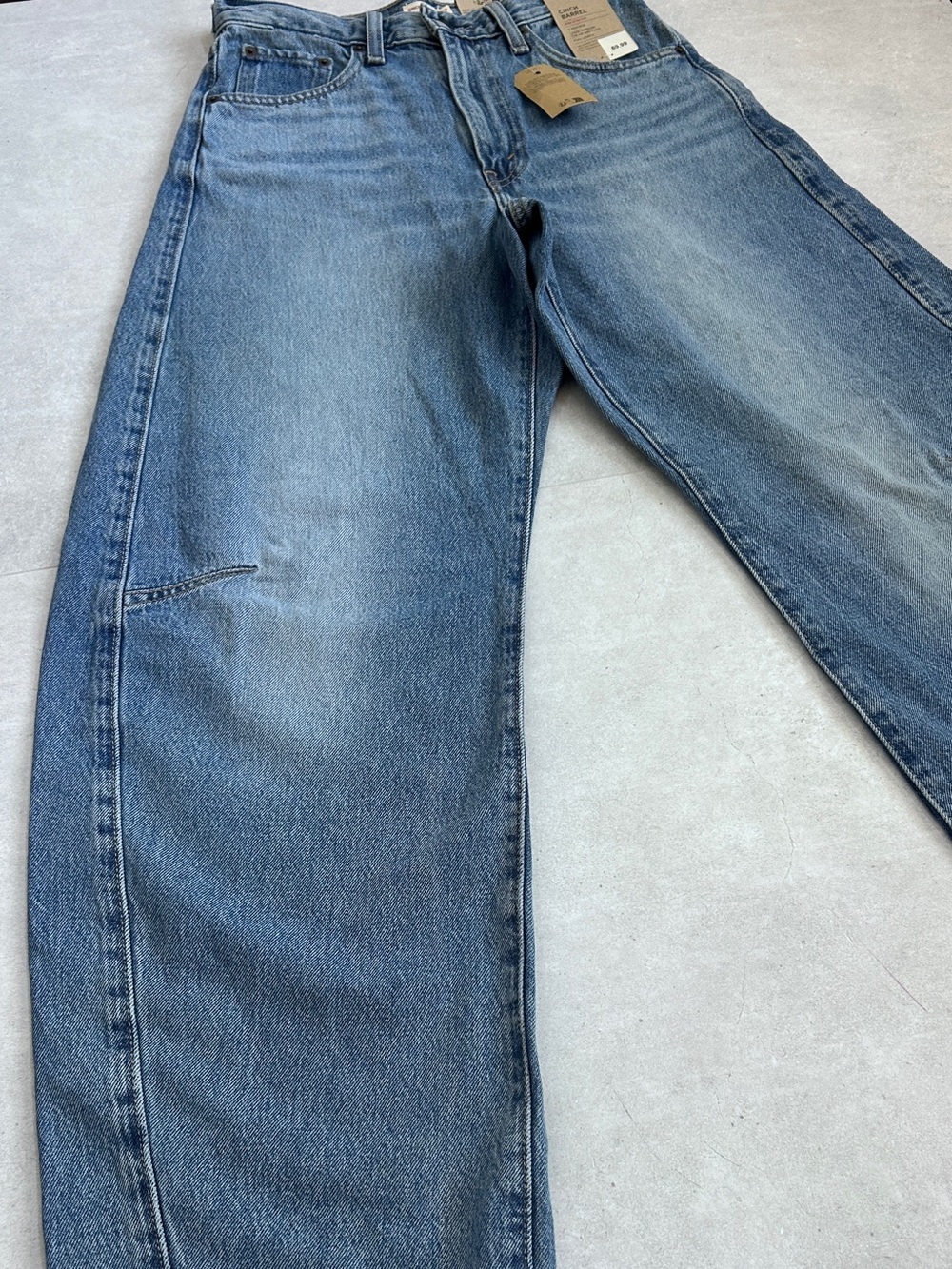 NWT Levi’s Cinch Barrel Leg Jeans Size 27 High Rise, 100% Cotton - Picture 11 of 15
